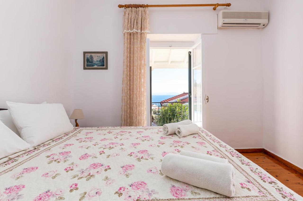 Villa Georgina Nisaki  외부 사진