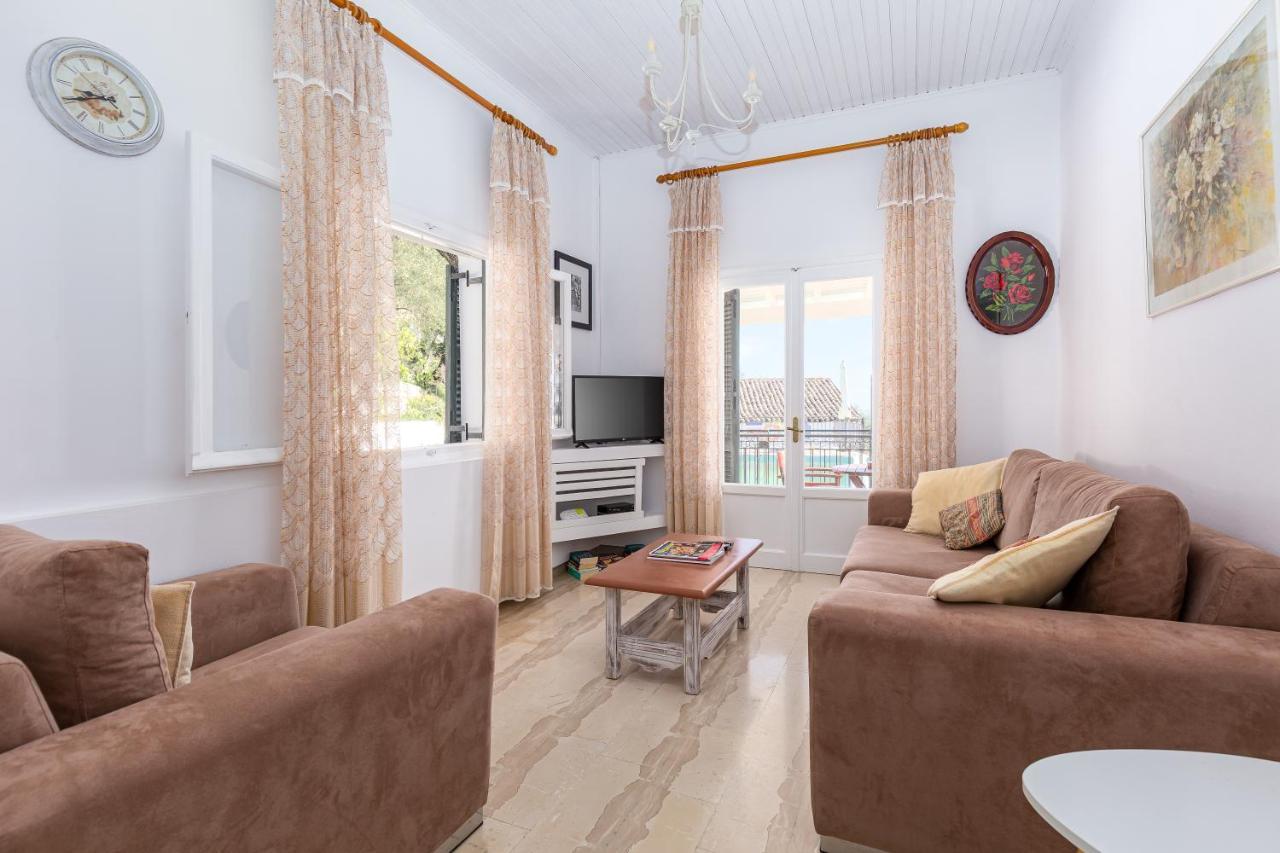 Villa Georgina Nisaki  외부 사진